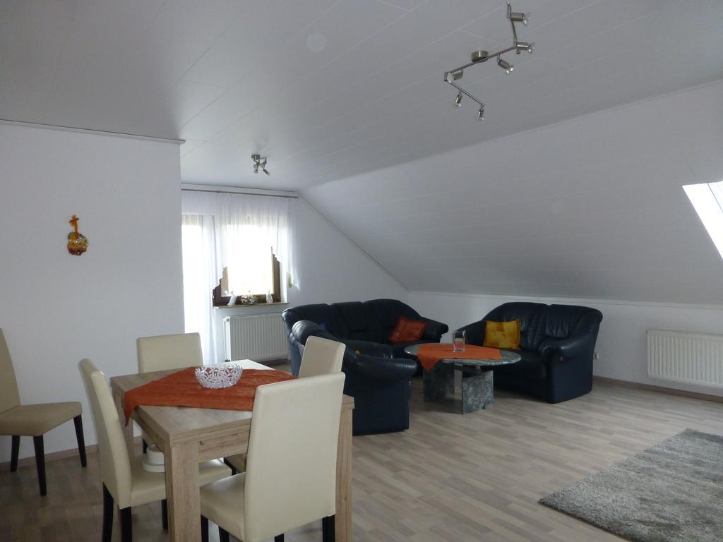 Ferienwohnung Irmgard Und Ferienwohnung Gerlinde Waldbrunn  Kamer foto